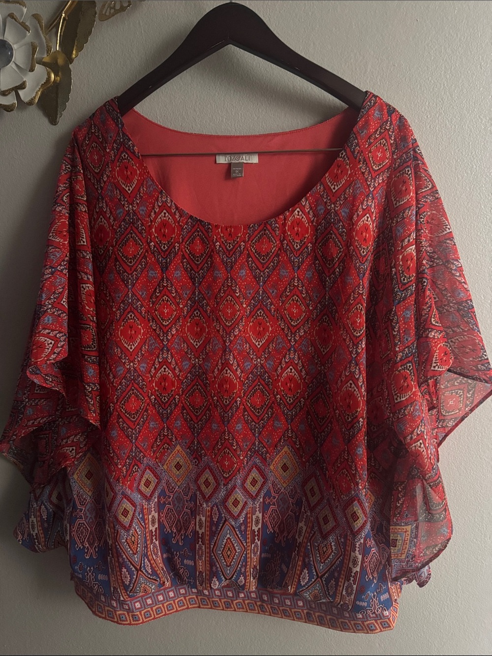 Roz & Ali Red Geometric Flutter Sleeve Blouse